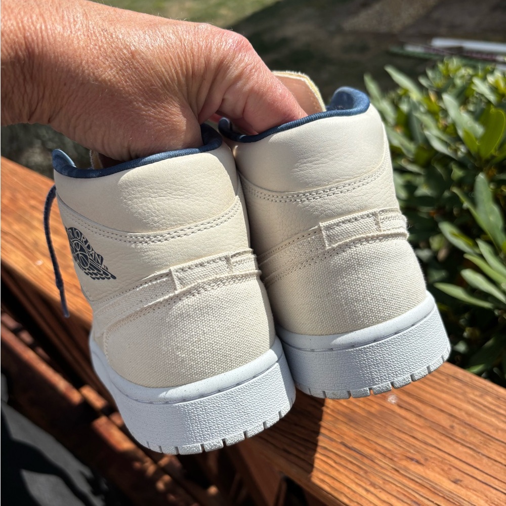 Air Jordan 1 SE Mid Sanddrift women’s 10.5 - Picture 4 of 10